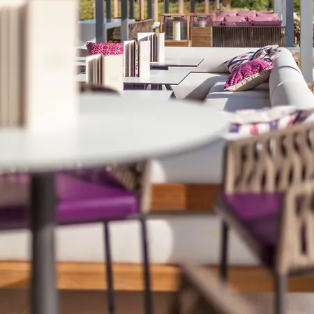 Ξενοδοχείο Domaine De Verchant & - Relais & Chateaux